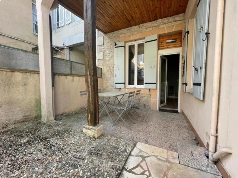Centre Ville Superbe T2 Neuf Wifi Terrasse Netflix Perigueux Bagian luar foto